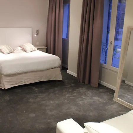 Hotel Central Hotel 3*